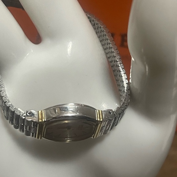 Seiko Women Watch Stainless Steel -EUC - Picture 5 of 12